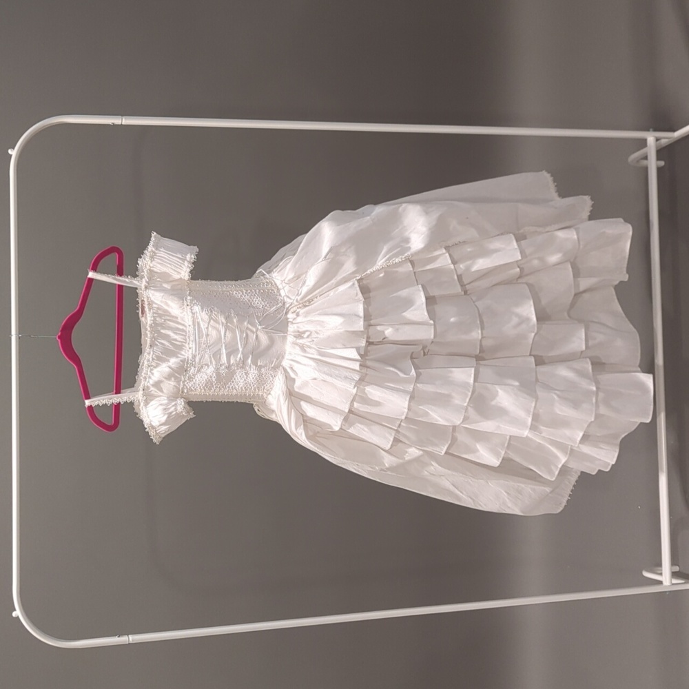 White creaciones gown size 7/8
